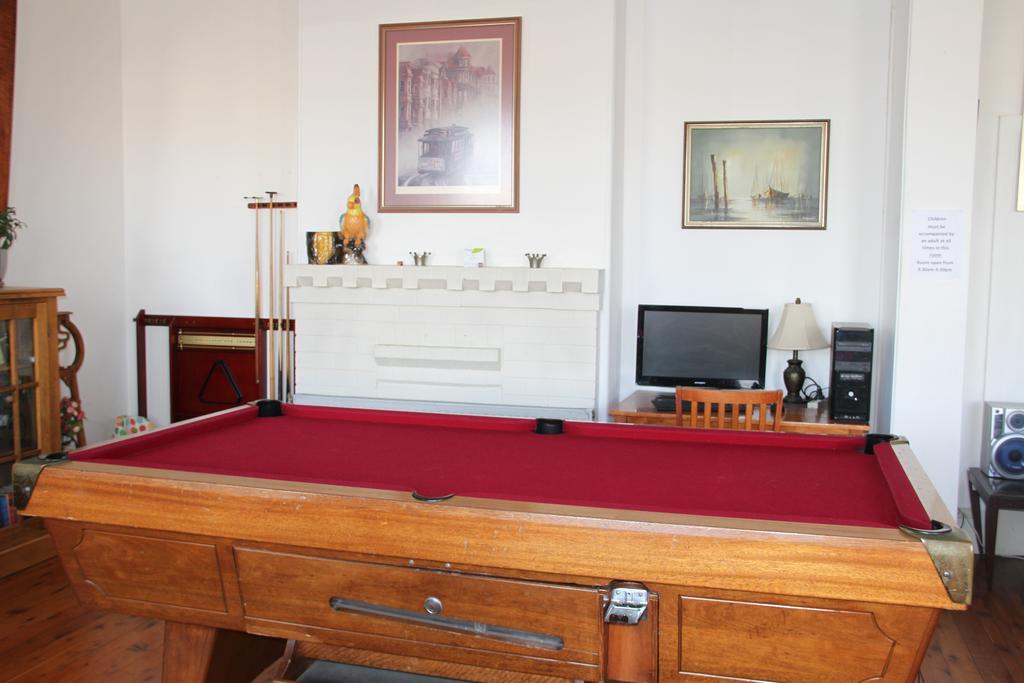 Alpine Heritage Motel Goulburn Bagian luar foto