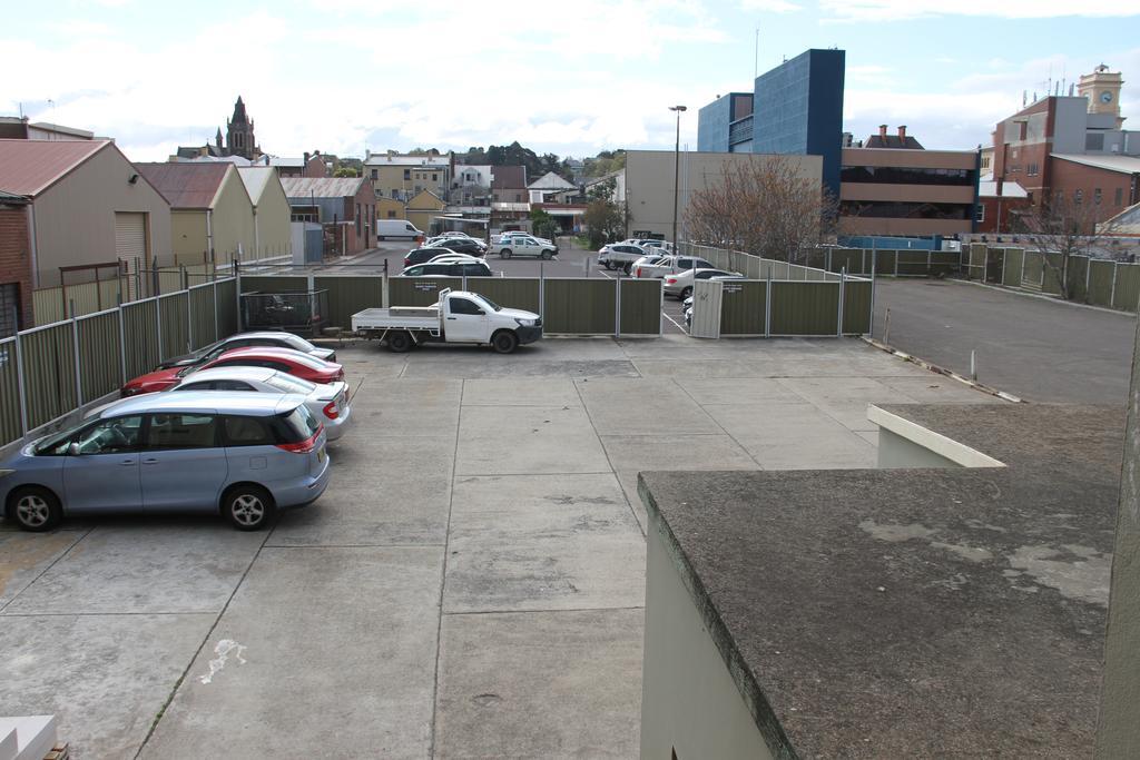 Alpine Heritage Motel Goulburn Bagian luar foto
