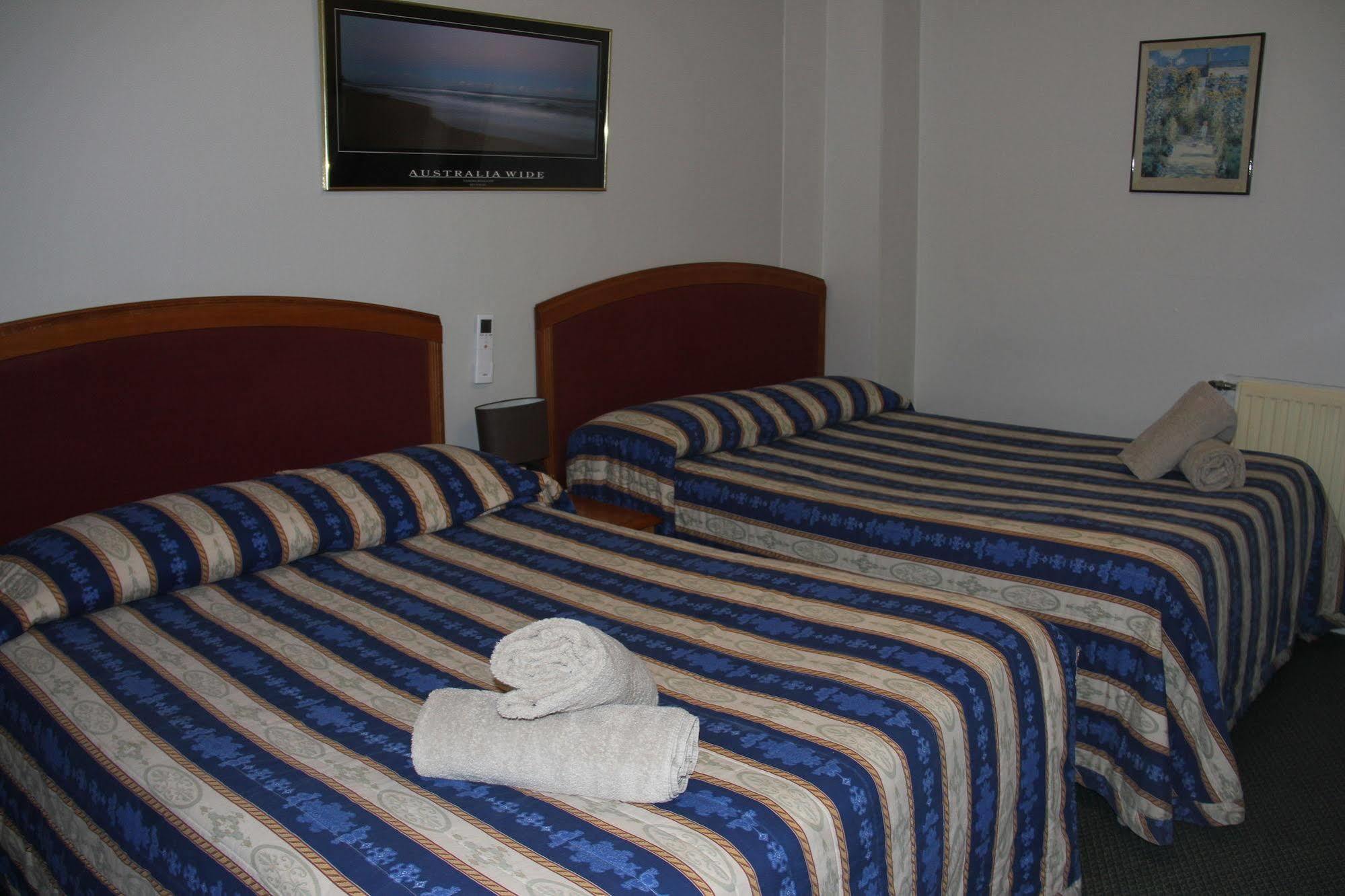 Alpine Heritage Motel Goulburn Bagian luar foto